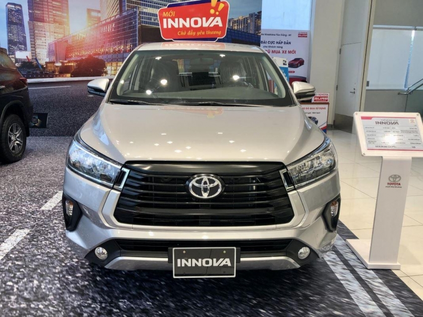 Công nghệ an toàn trên Innova Cross
