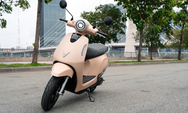 Xe máy điện Evo Grand màu xanh dương