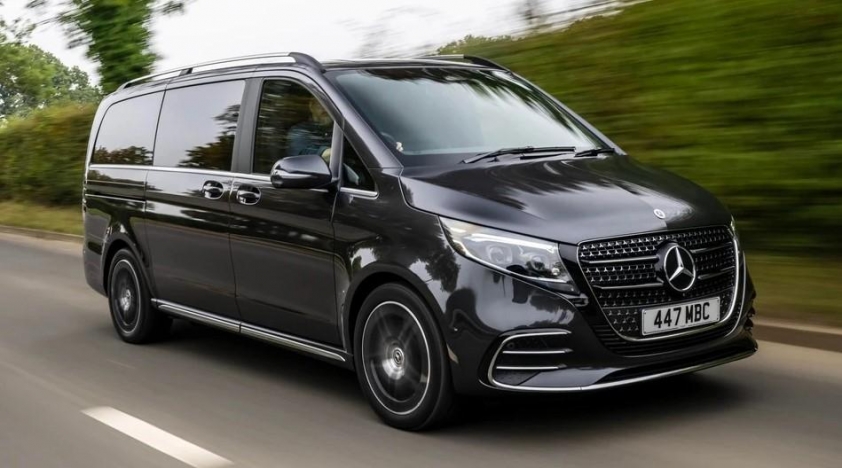 MPV cao cấp Mercedes-Benz V-Class 250 AMG