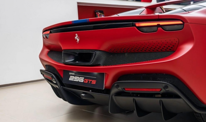 Chiếc Ferrari 296 GTS hiệu suất cao tại Vũng Tàu