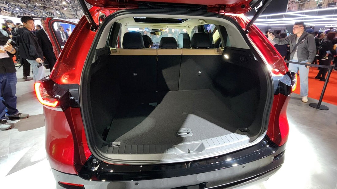 Khoang hành lý rộng rãi của Mazda CX-5 mới