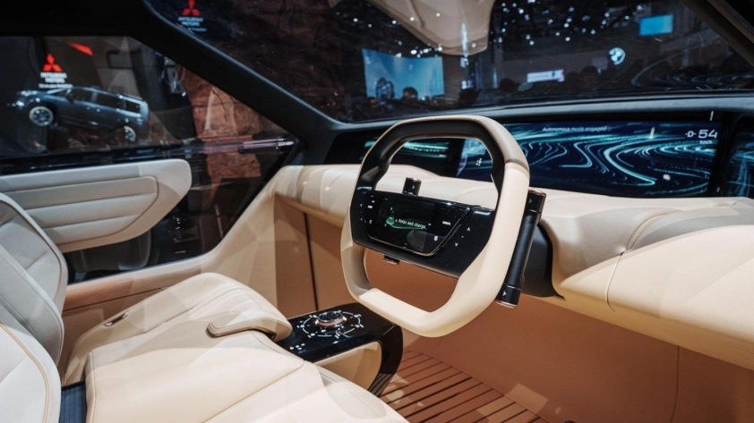 Bảng điều khiển và màn hình cảm ứng trên mẫu xe