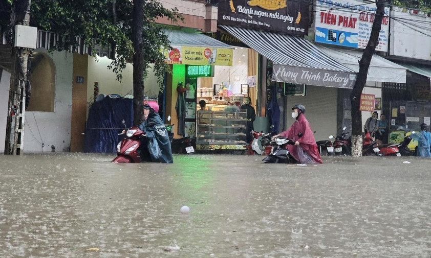 Ngập đường tại Nha Trang