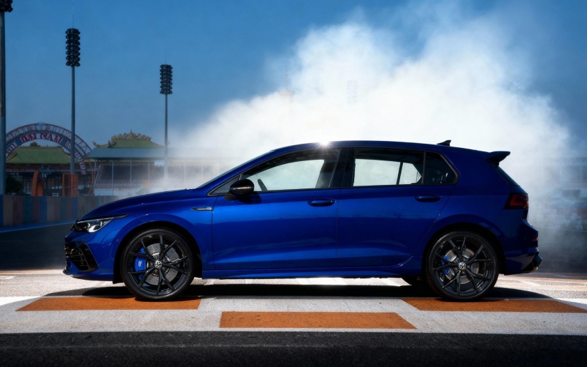 Khoang lái hiện đại của Volkswagen Golf