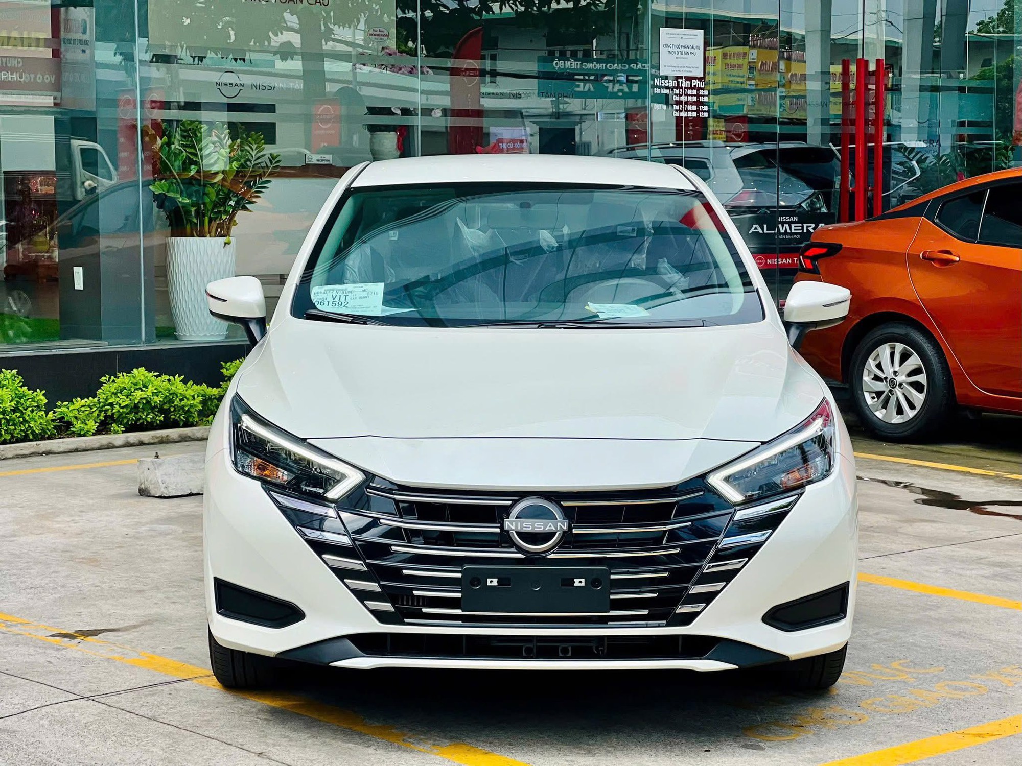 Nissan Almera có trang bị hiện đại và động cơ tăng áp
