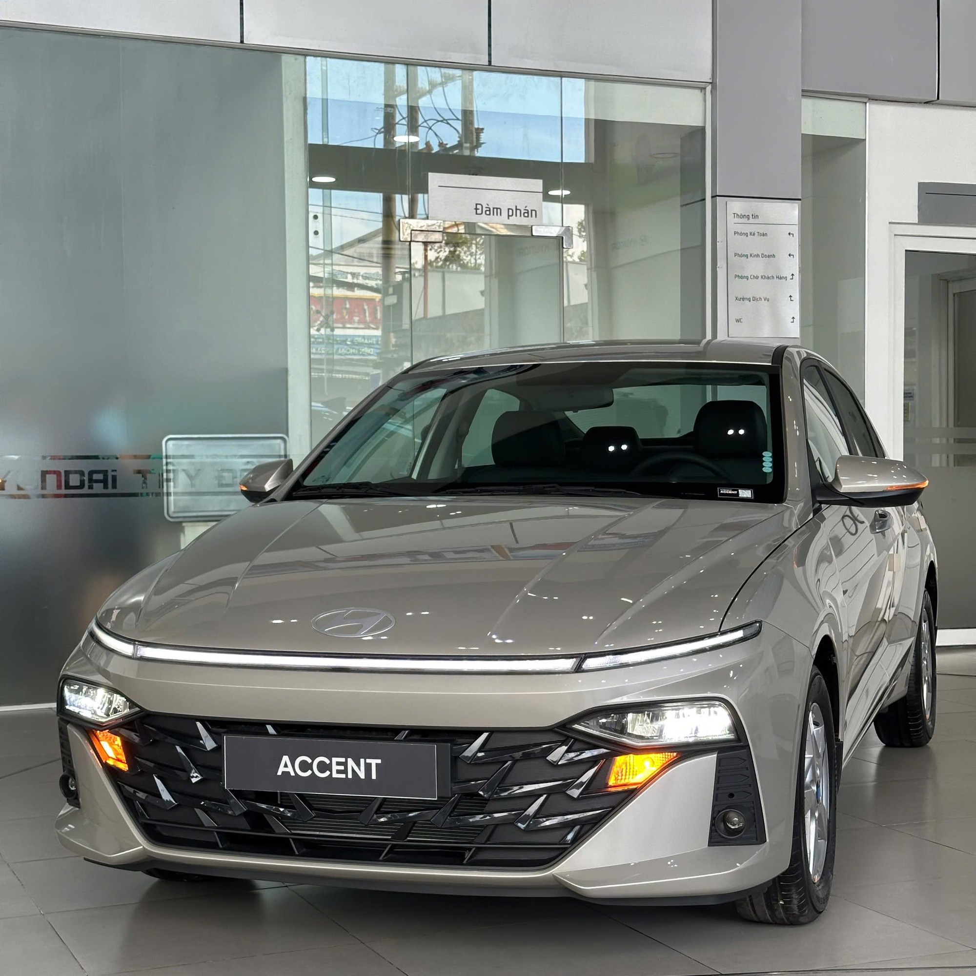 Hyundai Accent với nhiều trang bị tiện ích