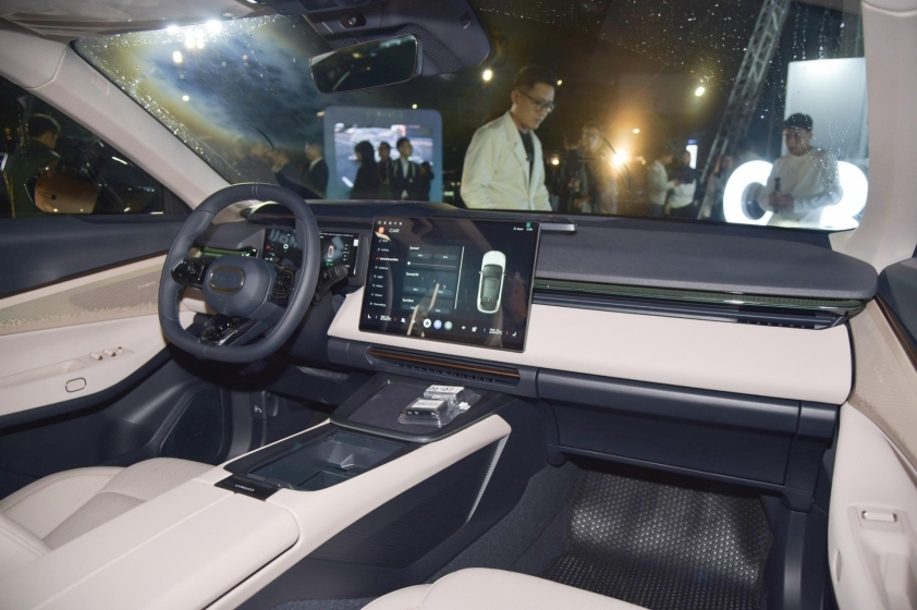 Lynk & Co 08 7 Công nghệ hỗ trợ lái ADAS trên Lynk & Co 08