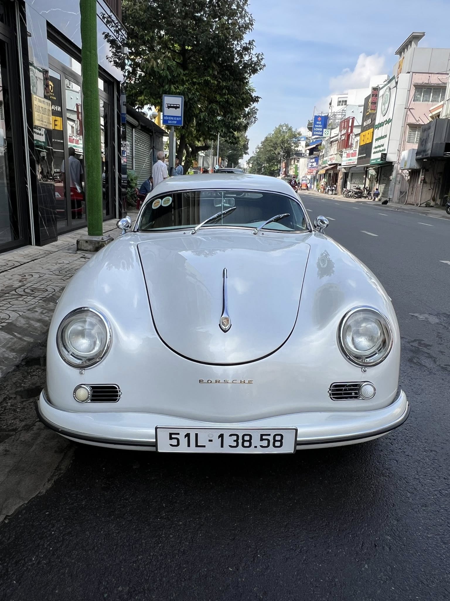 Chiếc Porsche 356A Speedster đậm dấu ấn cá nhân