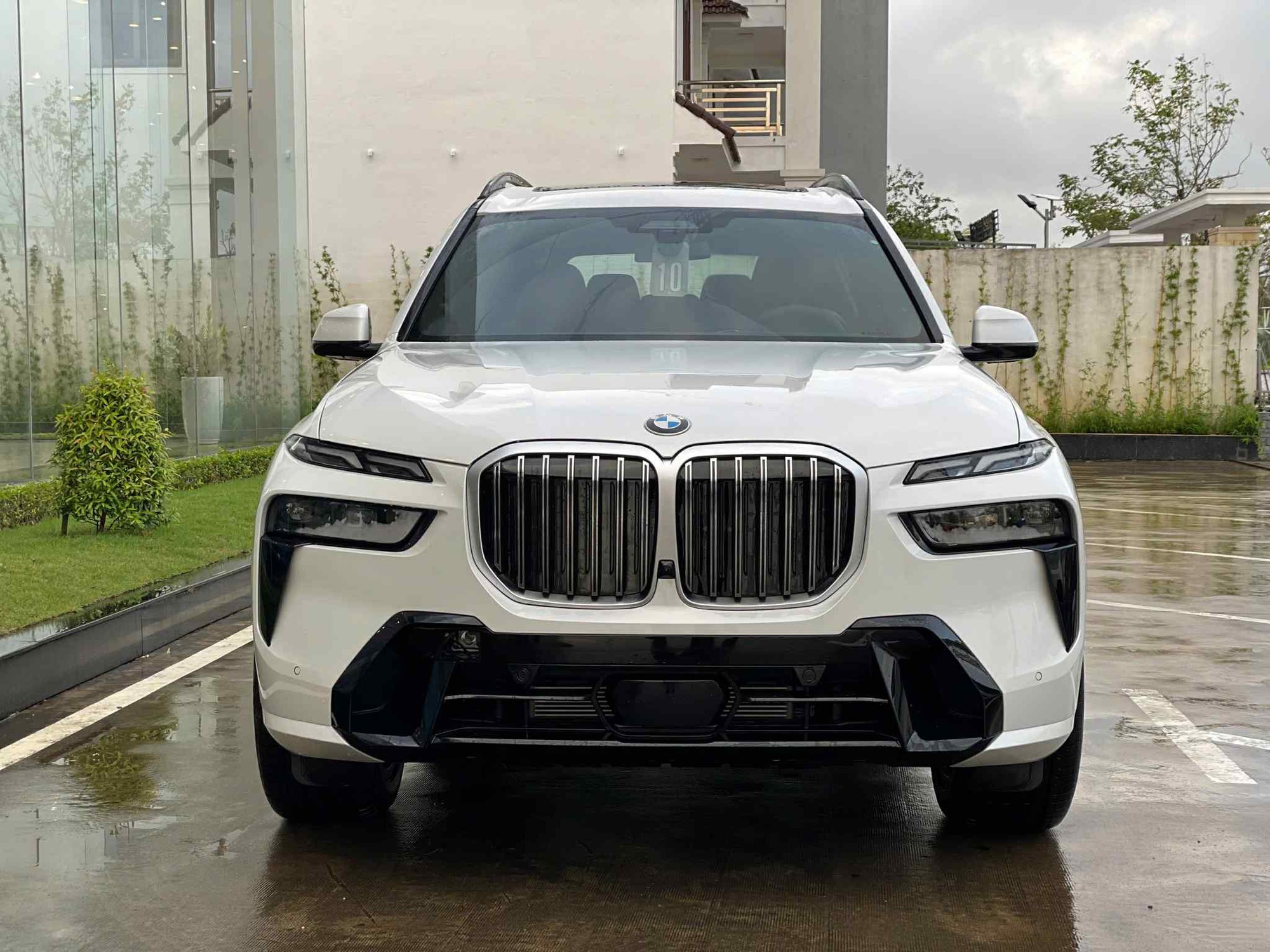 Hình ảnh thực tế BMW X7