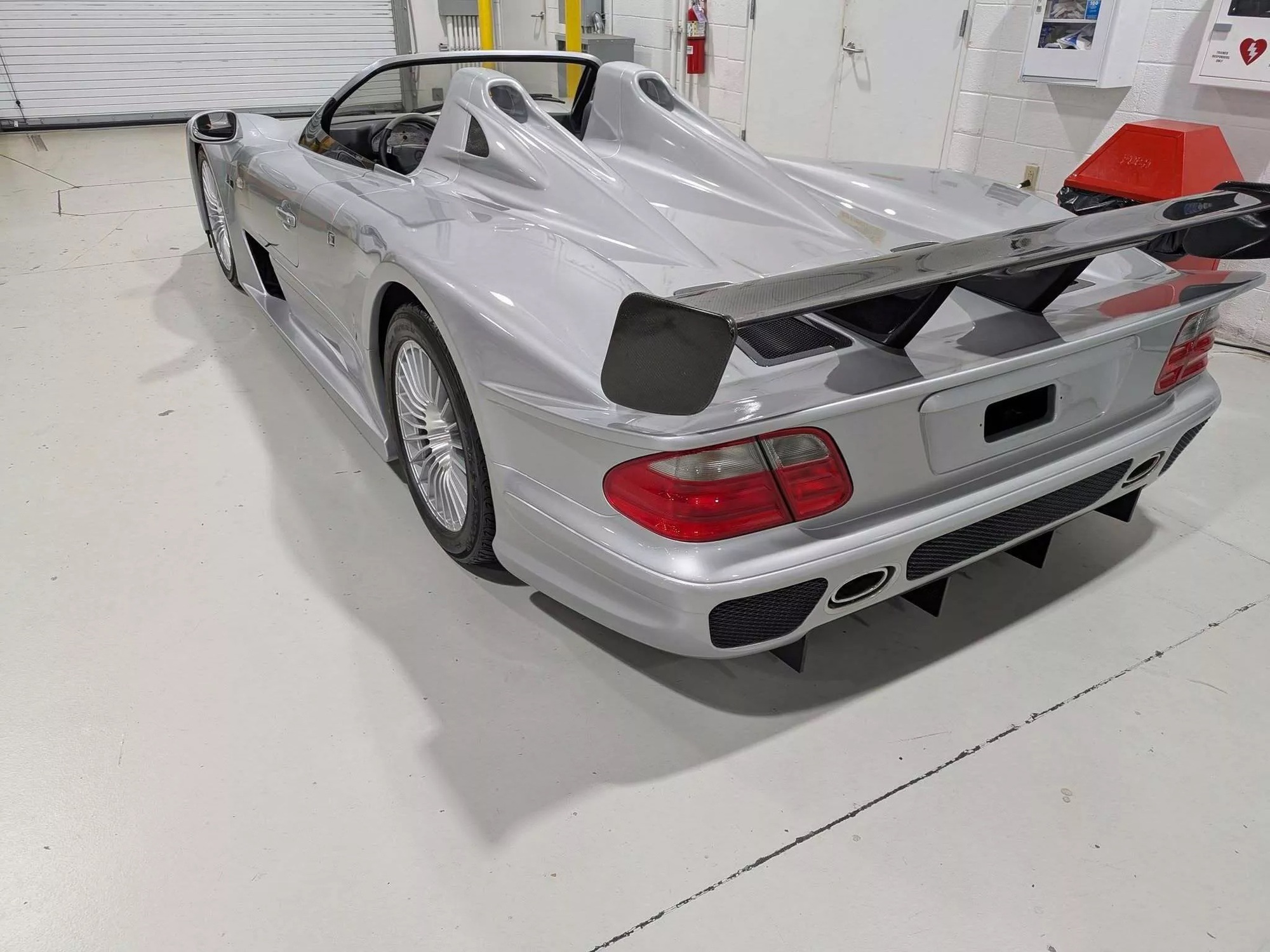 Công suất Mercedes-Benz CLK-GTR Roadster Động cơ và công suất siêu xe Mercedes-Benz CLK-GTR Roadster