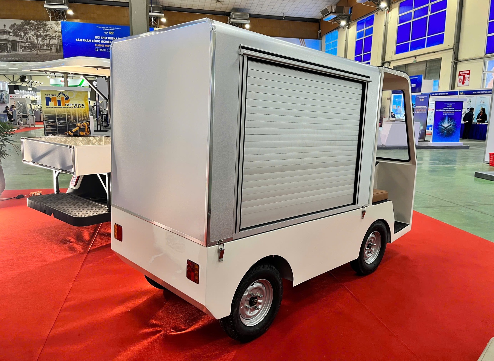 Thêm một concept xe tải điện sản xuất bởi người Việt: Giá dự kiến 35 triệu đồng, chạy tối đa 70km/sạc- Ảnh 2. Kích thước xe nhỏ gọn.