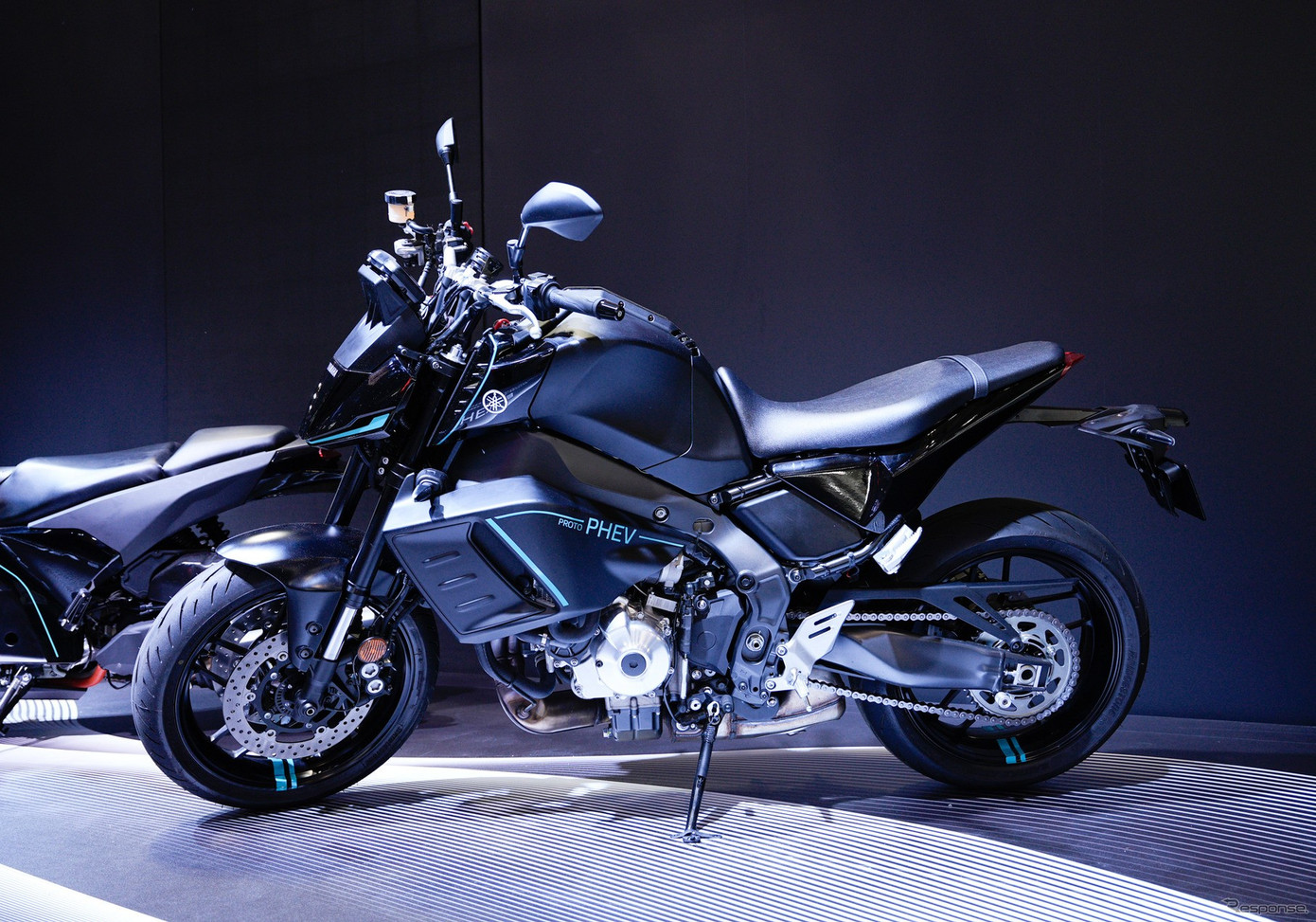 Proto PHEV có kích thước lớn hơn MT-09 Xe supernaked hybrid cỡ lớn
