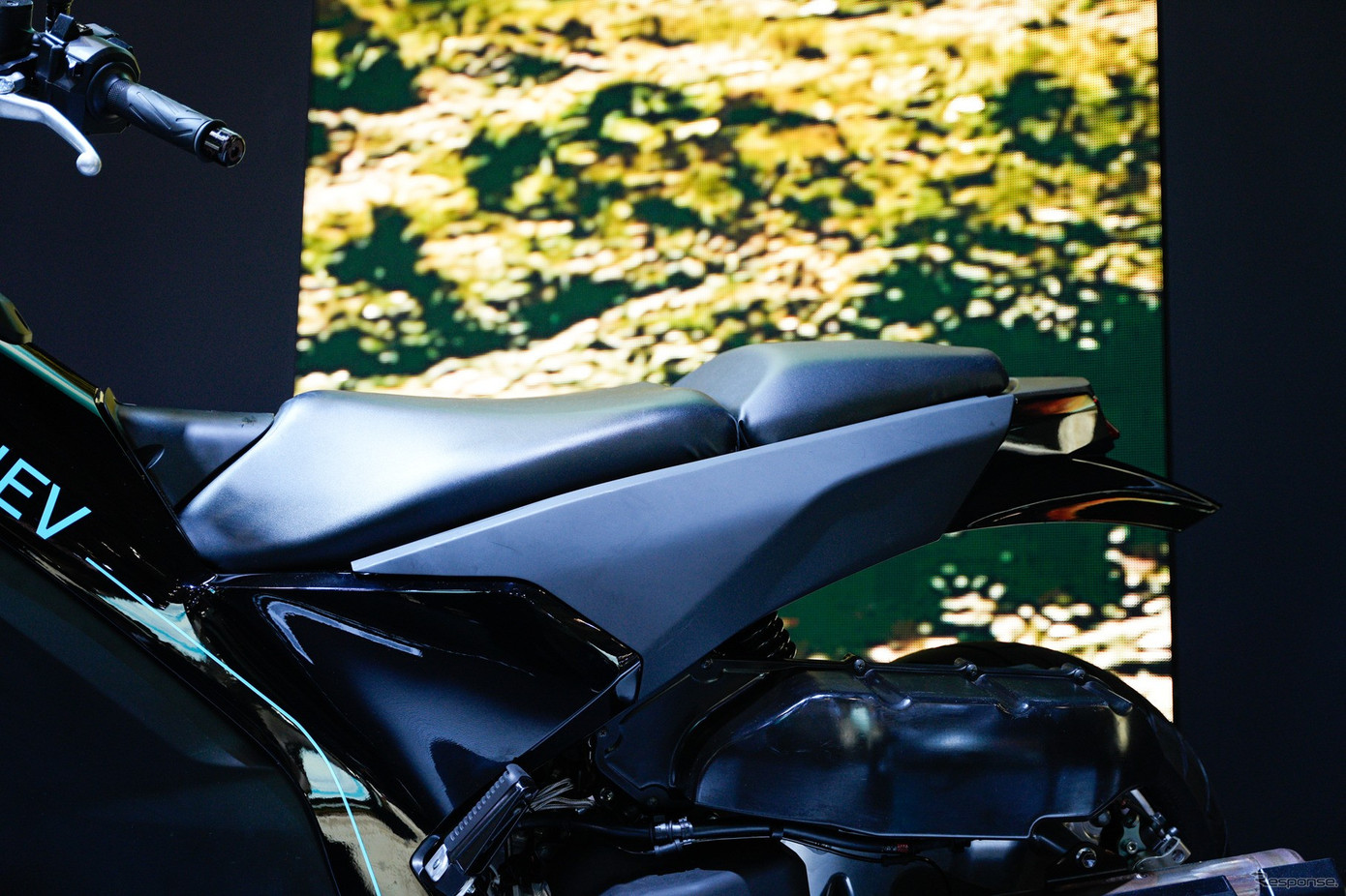 Dải đèn hậu bo cong sắc nét của Proto HEV Đèn hậu sắc nét