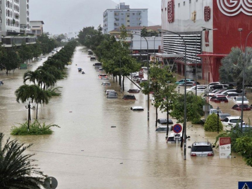 Người dân cập nhật thông tin về tình trạng ngập tại nhà mình