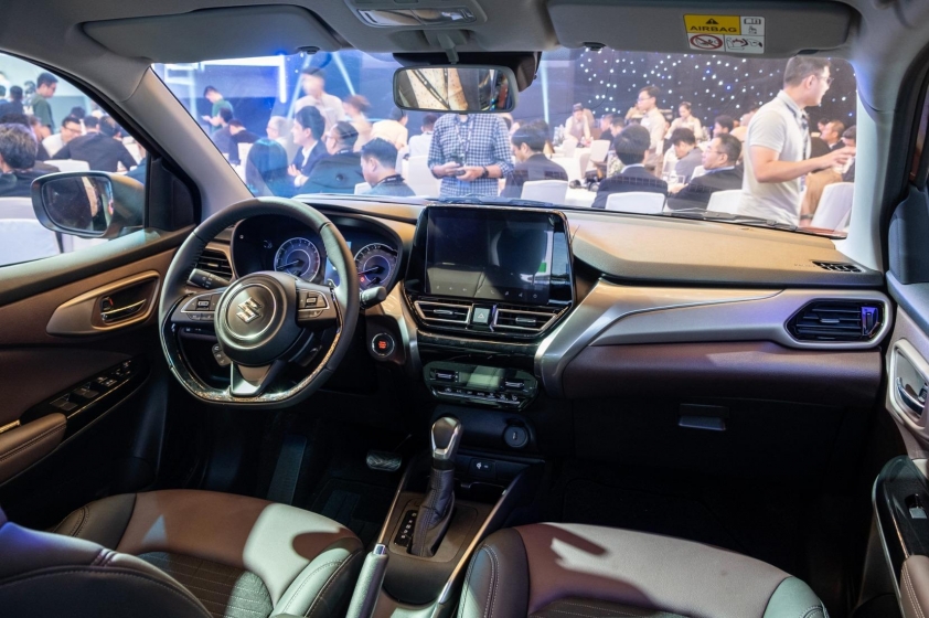 Khoang nội thất Suzuki Fronx