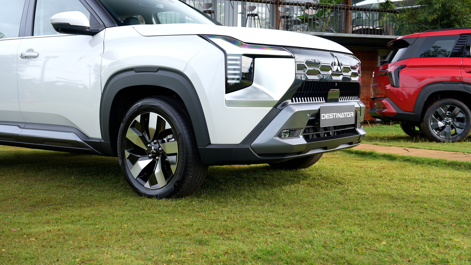 Phần thân xe Mitsubishi Destinator Thân xe Mitsubishi Destinator