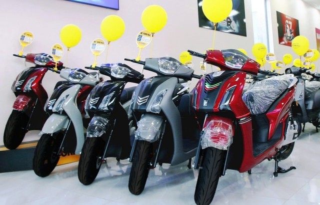 Xe máy điện thiết kế sang trọng Mẫu xe không cần xăng hay sạc điện; Xe ga của Honda về đại lý, siêu tiết kiệm xăng- Ảnh 2.